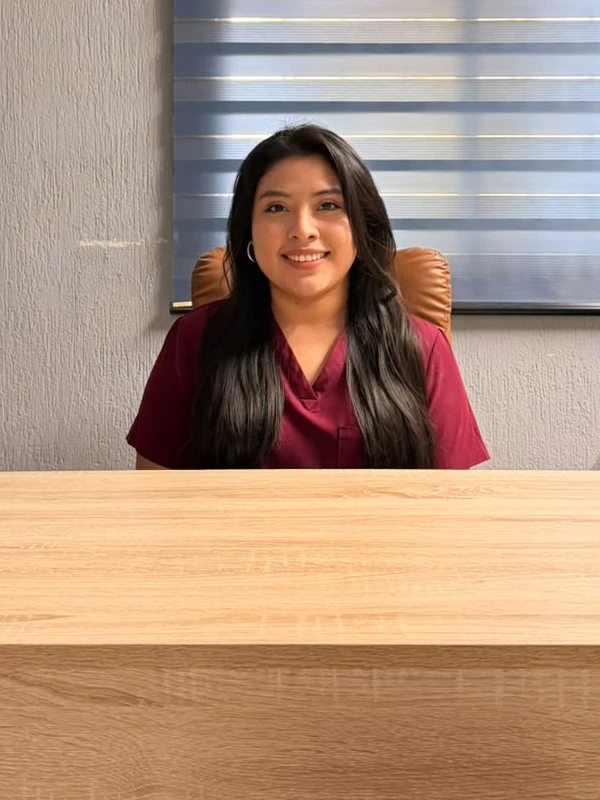 María José Hoil Yah, odontología integral, Smile Republic Los Héroes